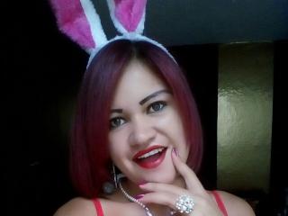 Online chat with Oxford horny cam slag Delikeira While I'm Fingering my ass