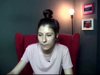 Kik chat with Brentwood nude cam girl IamClaire While I'm Showing my honeypot